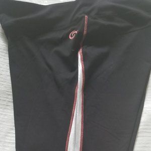 Activezone Black and metallic capri legging--2X